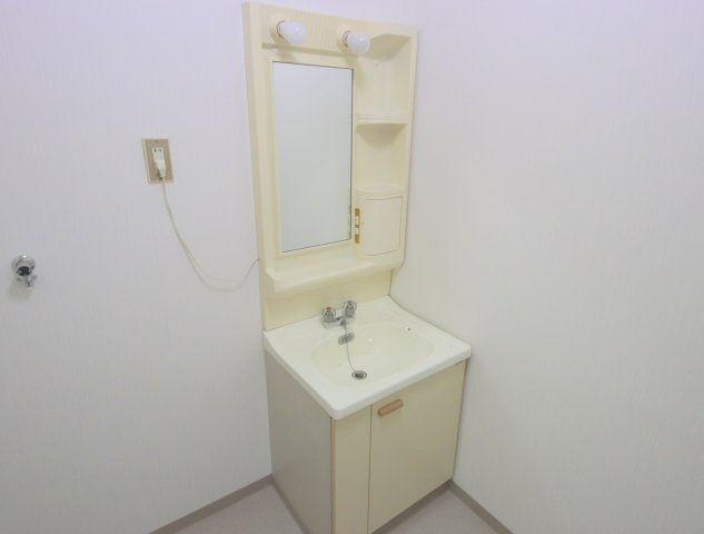 奈良市三碓６丁目の賃貸マンションの洗面所