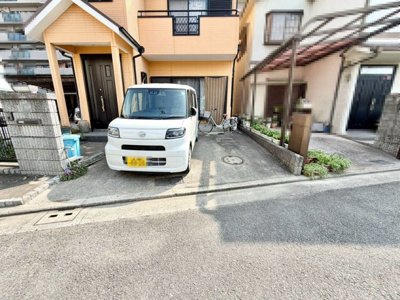 【駐車場】 | 堀上町　中古一戸建 | お客様にとって満足できる物件探しのお手伝いをさせていただきます。知識豊富なスタッフにお気軽にお問い合わせください。