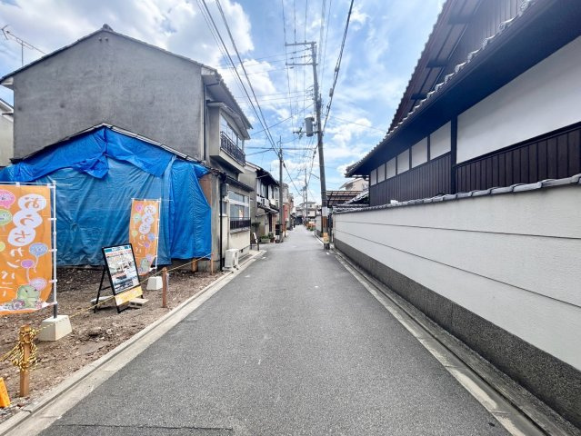 鳳瑞町　Ｂプラン　建築条件付き土地の前面道路含む現地写真