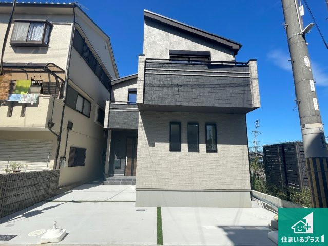 ■高槻市深沢本町　新築一戸建ての外観|安心の10年保証！外観を美しく保ち、雨水で汚れを落とします！気になることがありましたら、お気軽にお問い合わせください！