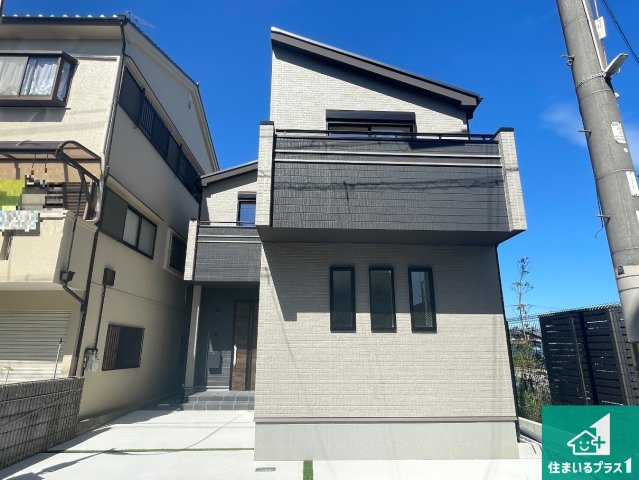 ■高槻市深沢本町　新築一戸建ての外観|安心の10年保証！外観を美しく保ち、雨水で汚れを落とします！気になることがありましたら、お気軽にお問い合わせください！