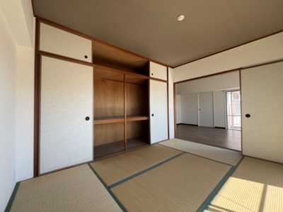 【収納】 | コープ野村鈴蘭台 | 押入が２間分あるのでたくさん収納できます。