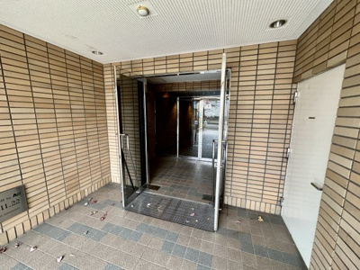 【エントランス】 | メゾンアザレア