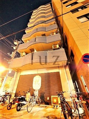 横浜市西区浅間町１丁目の賃貸マンションの外観|2003年築の綺麗なマンション。