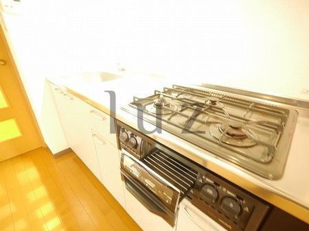 横浜市西区浅間町１丁目の賃貸マンションのキッチン