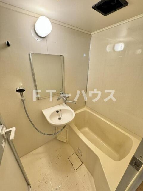 グランビスタ参番館（Ｋ－１４１）の浴室
