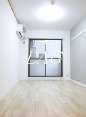 【居間・リビング】 | レナジア西堀 | 洋室のお部屋です。