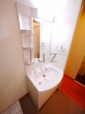 アース浅間町の洗面所
