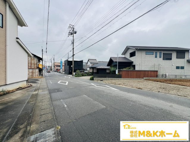 半田市亀崎町8丁目　全1棟の前面道路含む現地写真|R8.9.29撮影　全居室南向き☆