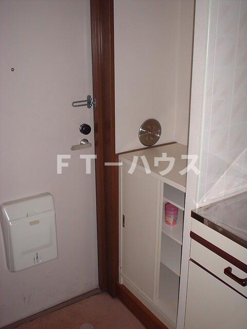 タケハイム船橋の玄関