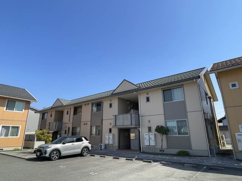 カジュアルスクエアⅡ号館の外観