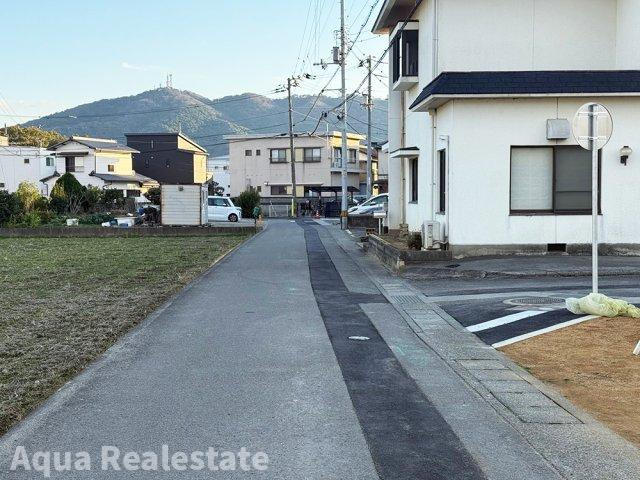 オール電化デザイナーズハウス徳島市北田宮建売⑥の前面道路含む現地写真|前面道路含む現地写真です