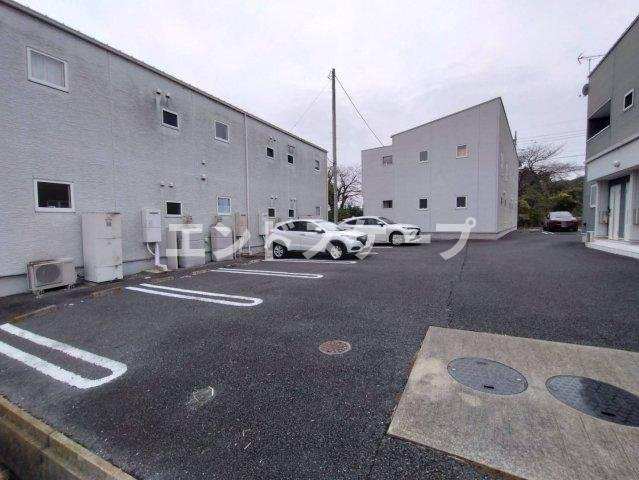 Diamond　squareの駐車場|高崎、前橋エリアのお部屋探しはエンドスケープまで！お客様の理想お聞かせ下さい♪