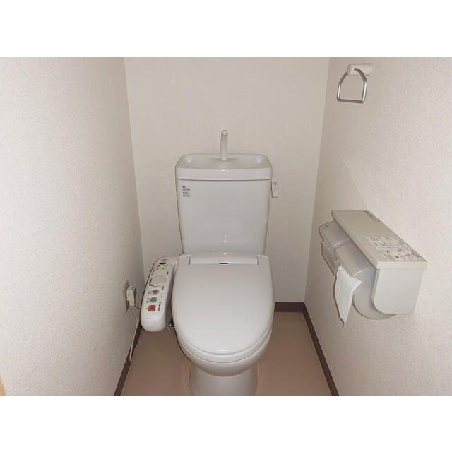 メゾンルシエールのトイレ