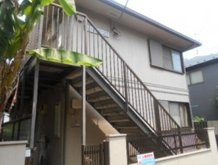 ジュネス東高円寺のエントランス