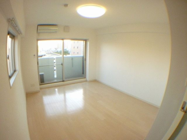【居間・リビング】 | S-FORT四日市元町 | ※現状を優先とします（内装設備が異なる場合がございます）
※同建物別室参考写真