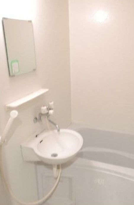 川崎市多摩区登戸の賃貸マンションの洗面所|脱衣スペースもあります