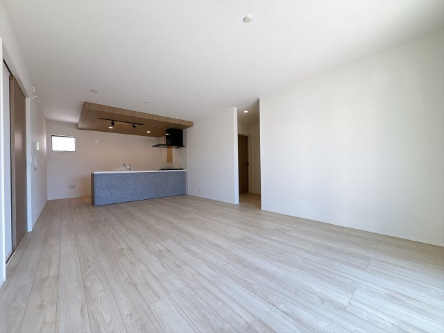 野田市中野台02期　新築戸建　2号棟の居間・リビング