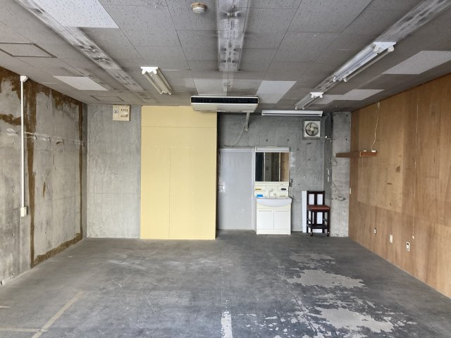 大阪市東淀川区豊里３丁目の店舗事務所の内装