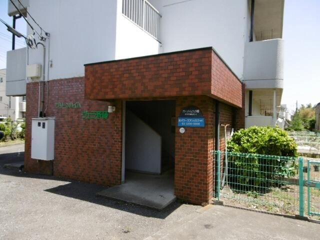 グリーンハイムヴェラ斉藤のエントランス