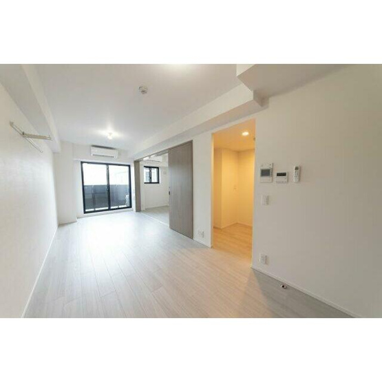 【居間・リビング】 | RESIDENCE　KOENJI | 12.9帖のきれいなLDK。