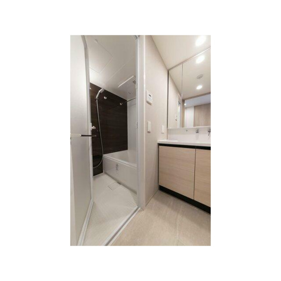 【浴室】 | RESIDENCE　KOENJI | 追い焚き機能、浴室乾燥機付きバス。
