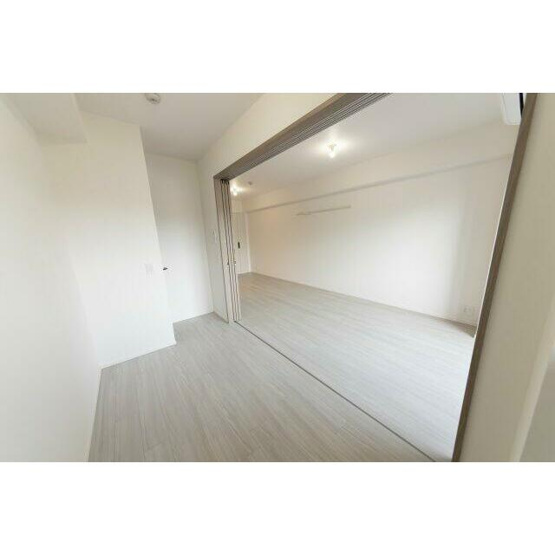 【寝室】 | RESIDENCE　KOENJI | きれいなフローリング。