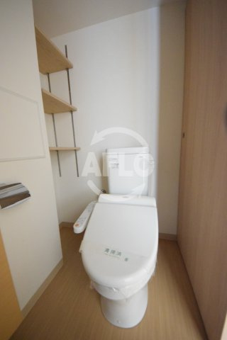 クレアツィオーネ上本町のトイレ|クレアツィオーネ上本町　温水洗浄便座