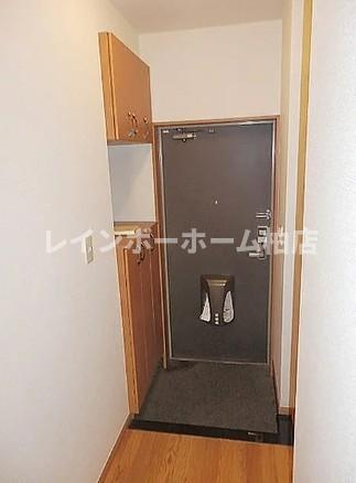 特典：仲介手数料が50％OFFです‼の玄関|シューズボックスがあります