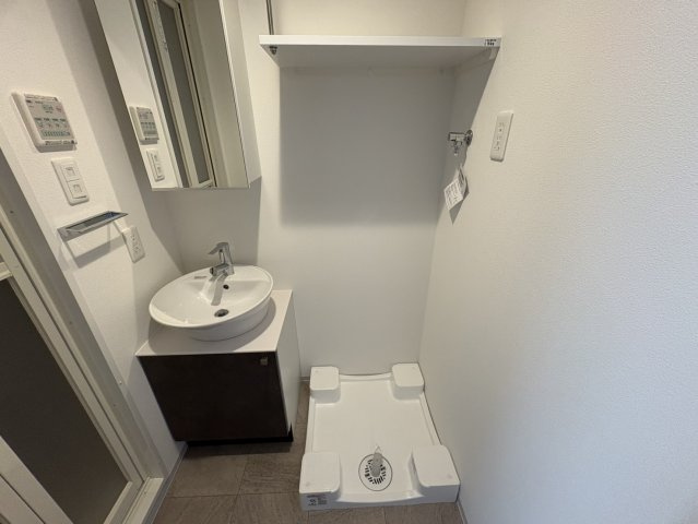 SOLASIA residence 千里丘の洗面所