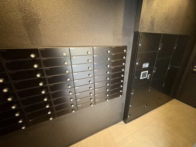 SOLASIA residence 千里丘のエントランス