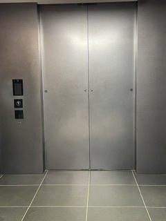 パークコート北青山のその他共用部分|エレベーターもセキュリティがかかっています