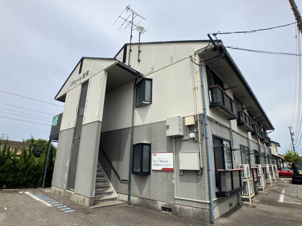 リブェール高岡の外観