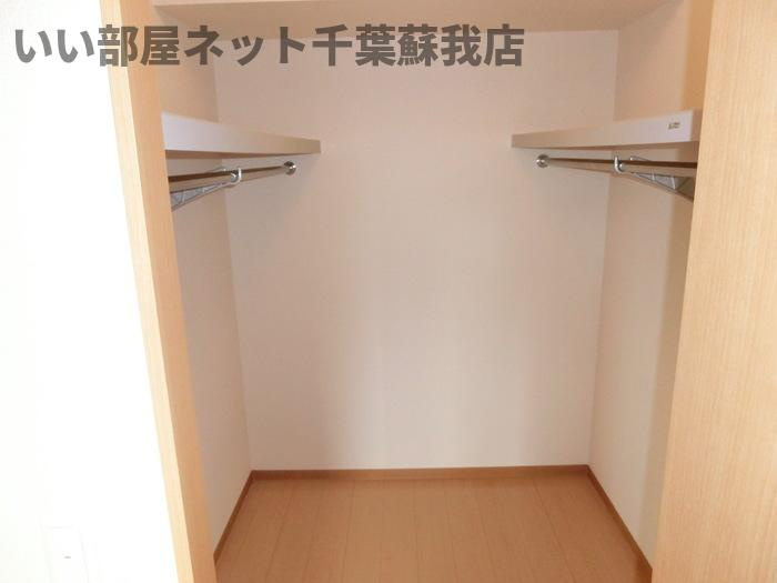いずみハイツの収納|こまごまとしたものを収納できそうですね