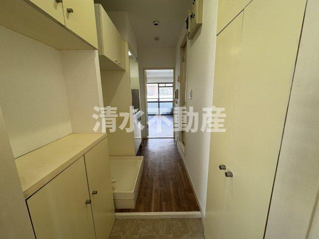 桜台駅前マンションの玄関|即内見可☆初期費用でお困りなら清水不動産までお気軽にお問い合わせください