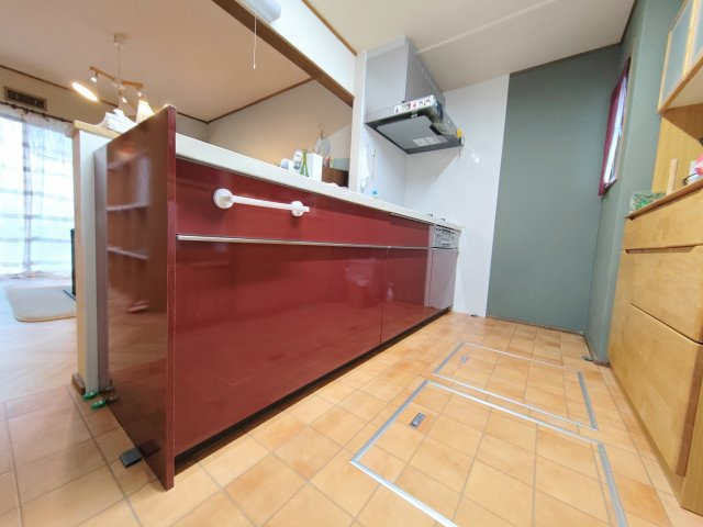 売中古戸建　静岡市駿河区下島のキッチン|キッチンは清潔感があり、家族の様子が見える対面式です！