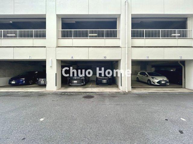 東白髭第二マンションの駐車場|【敷地内駐車場】最新の空き状況や費用などの詳細は担当スタッフまでお問い合わせください。
