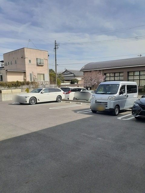 エスポワールヒロ－Ｂの駐車場