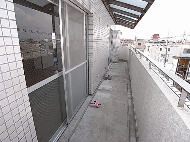 楽友コーポ3号館のバルコニー
