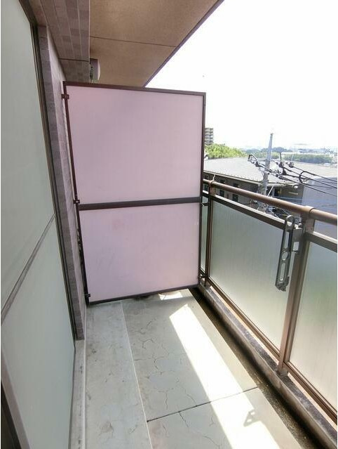 イトーピア仲町台のバルコニー