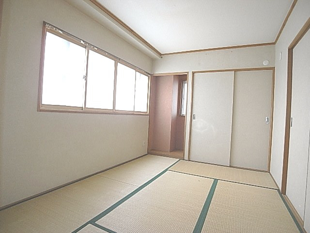 ヒルズシティ寝屋川の洋室