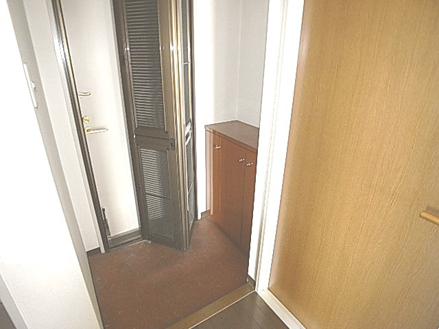 ヒルズシティ寝屋川の玄関