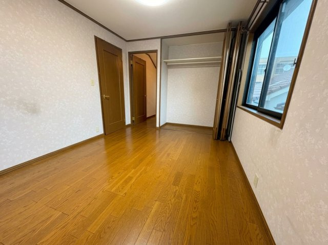 神戸市西区王塚台3丁目　戸建の洋室