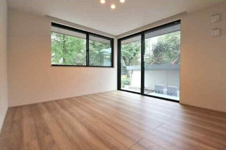 【洋室】 | Ｆｏｒｅｓｔ　Ｖｉｌｌａ　Ｎｉｓｈｉ－Ｏｇｉｋｕｂｏ