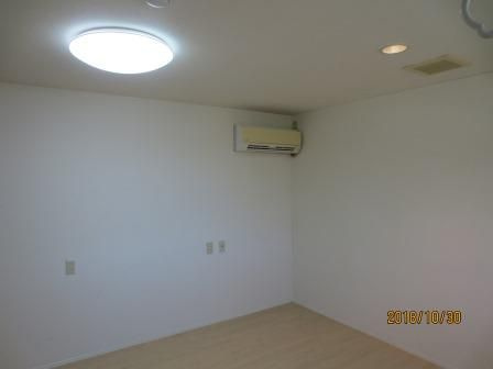 富里市日吉台１丁目の賃貸マンションの内装