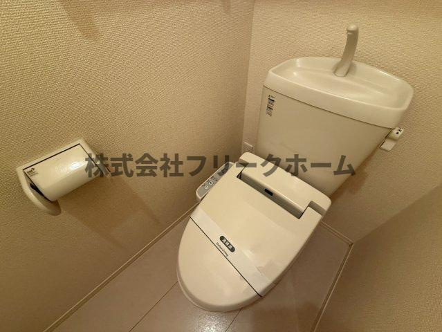 三鷹市深大寺２丁目のアパートのトイレ