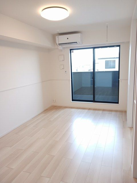 アイレ北山２の居間・リビング