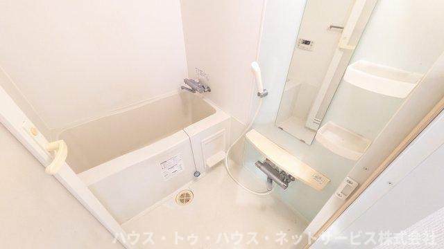 第18シントウキョウビルの浴室