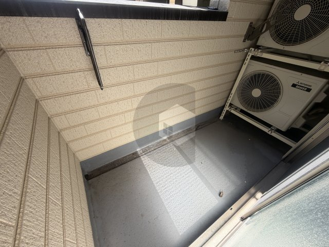 メゾンルシーヌ源氏ケ丘のバルコニー