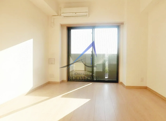ルーブル都立家政伍番館の居間・リビング|洋室のお部屋です。